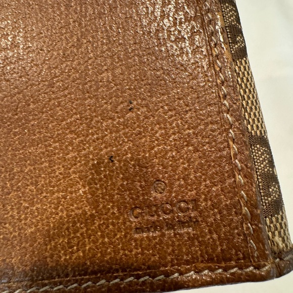 Authentic Gucci wallet - Picture 5 of 11